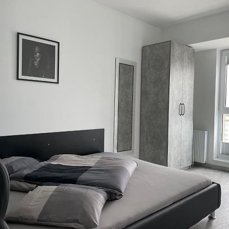 Cozy 2-Room Penthouse Lakeview W14 Bucharest Exterior photo