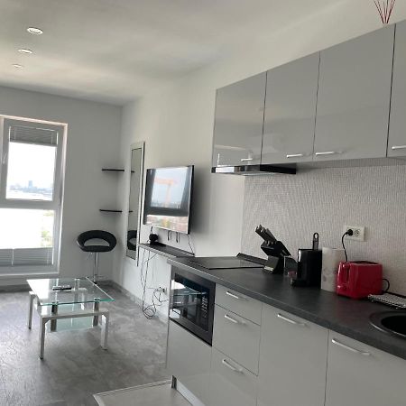 Cozy 2-Room Penthouse Lakeview W14 Bucharest Exterior photo