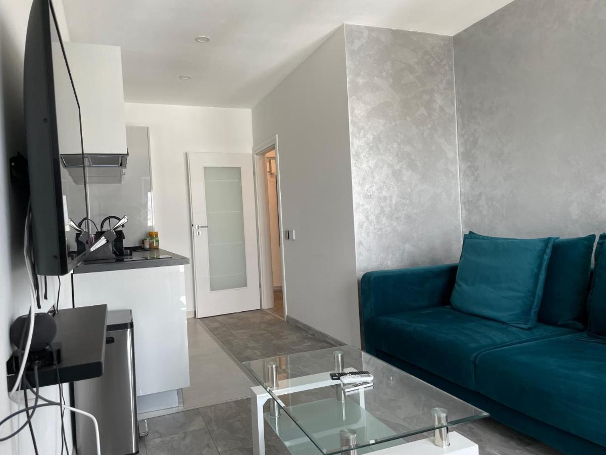 Cozy 2-Room Penthouse Lakeview W14 Bucharest Exterior photo