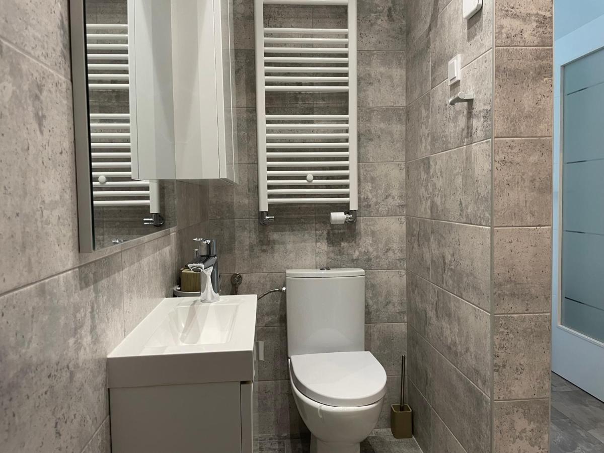 Cozy 2-Room Penthouse Lakeview W14 Bucharest Exterior photo